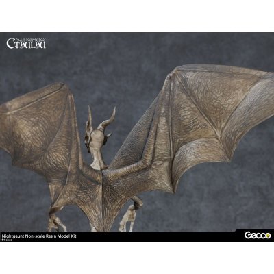 Photo9: Paul Komoda's Cthulhu "Nightgaunt" Non-scale Resin Model Kit