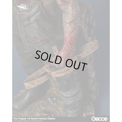 Photo9: Dead by Daylight, The Trapper 1/6 Scale Premium Statue