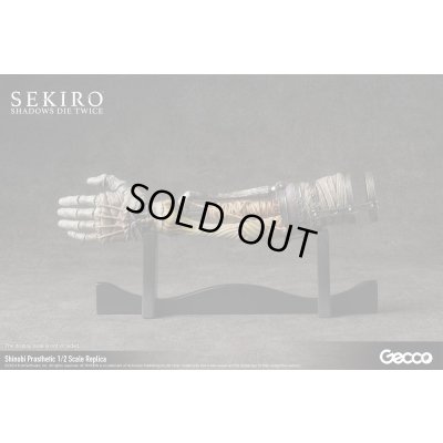 Photo4: SEKIRO: SHADOWS DIE TWICE Shinobi Prosthetic 1/2 Scale Replica